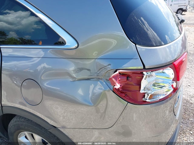 5XYPG4A38HG275907 KIA Sorento