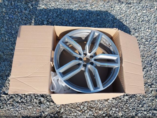 WA1CGAFP2EA064720 Audi 2014