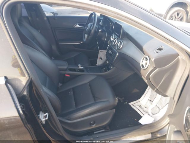 2014 MERCEDES-BENZ CLA 250 WDDSJ4EB6EN045368 Photo 4