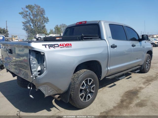 2019 TOYOTA TUNDRA 5TFDY5F16KX802781 Photo 3