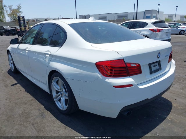 BMW 2016 2016 WBA5B1C50GG552755 Image 3