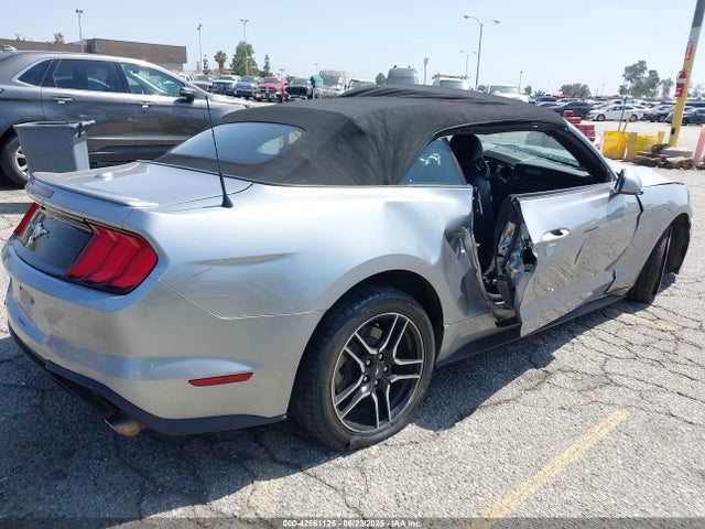 1FATP8UH2M5120162 Ford 2021
