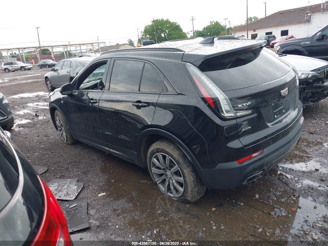 2019 CADILLAC XT4 1GYFZFR49KF112301 Photo 2