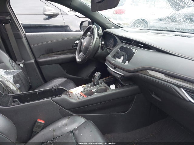 2019 CADILLAC XT4 1GYFZFR49KF112301 Photo 4