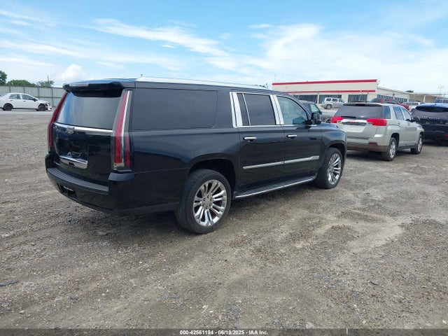 2017 CADILLAC ESCALADE ESV 1GYS4HKJ4HR120256 Photo 3