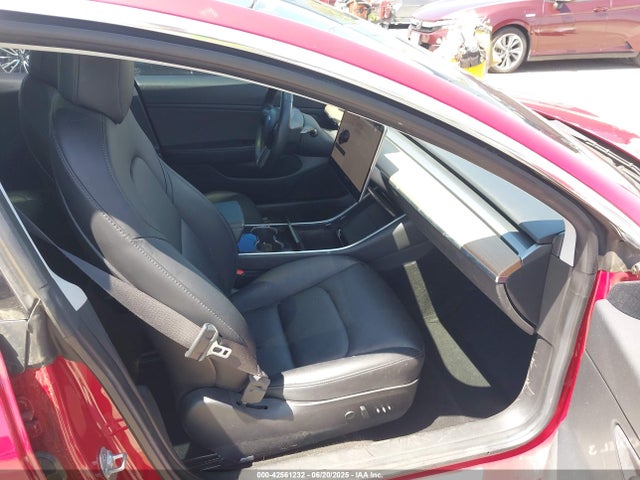 2018 TESLA MODEL 3 5YJ3E1EA9JF050355 Photo 4