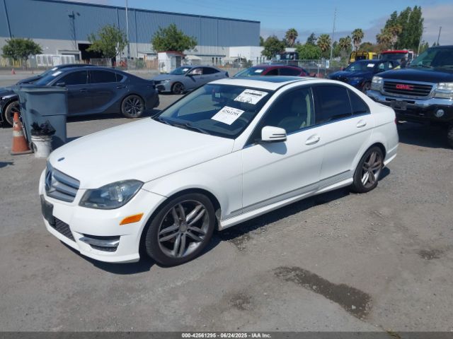 2013 MERCEDES-BENZ C 250 WDDGF4HB9DR249706 Photo 1