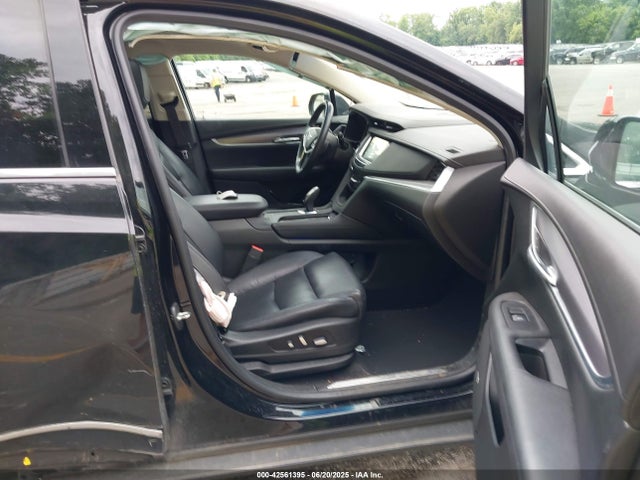 2017 CADILLAC XT5 1GYKNBRS9HZ123825 Photo 4