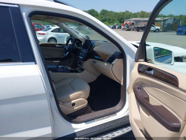 2017 MERCEDES-BENZ GLS 450 4JGDF6EE1HA968827 Photo 4