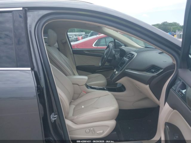 2017 LINCOLN MKC 5LMCJ3D97HUL24869 Photo 4