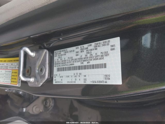 2017 LINCOLN MKC 5LMCJ3D97HUL24869 Photo 8