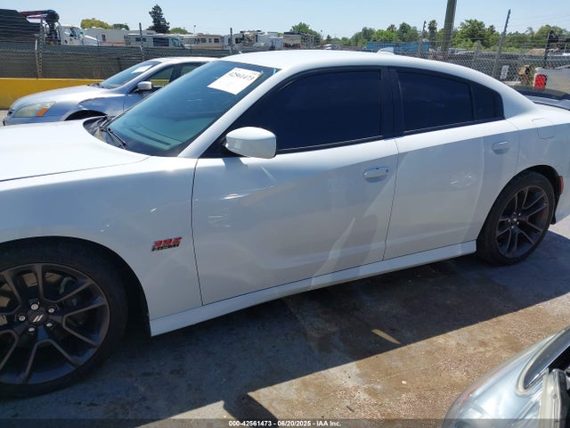 2C3CDXGJ7LH120696 Dodge 2020