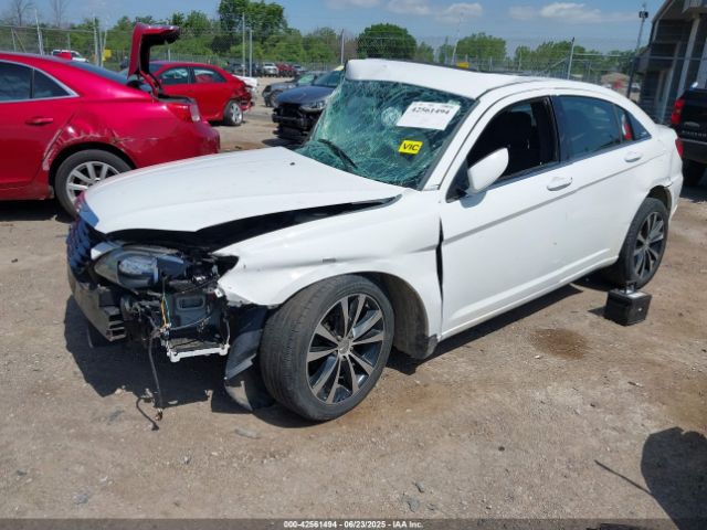 2013 CHRYSLER 200 1C3CCBBG2DN745338 Photo 1
