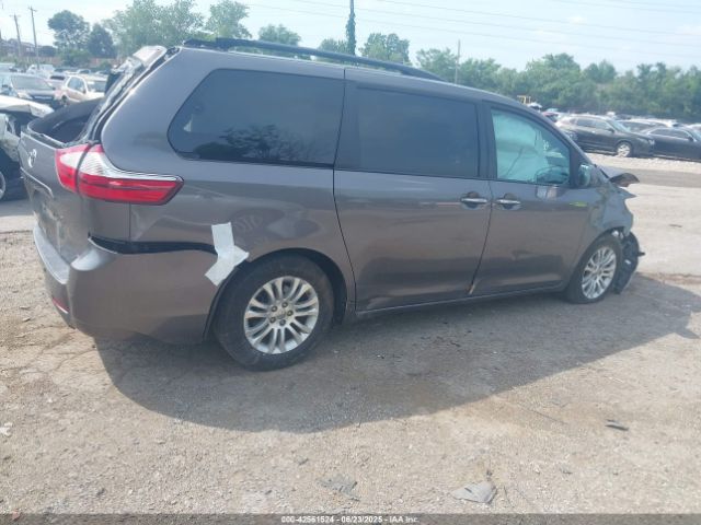 2017 TOYOTA SIENNA 5TDYZ3DC1HS778458 Photo 3