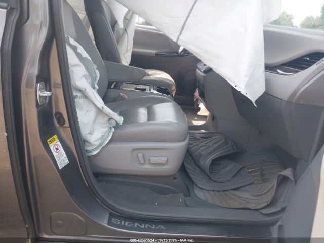 2017 TOYOTA SIENNA 5TDYZ3DC1HS778458 Photo 4