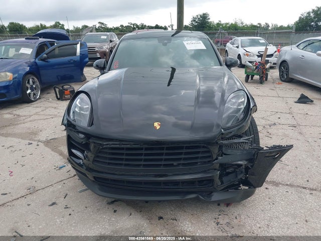 Porsche Macan 2019 WP1AB2A59KLB33036 Image 12