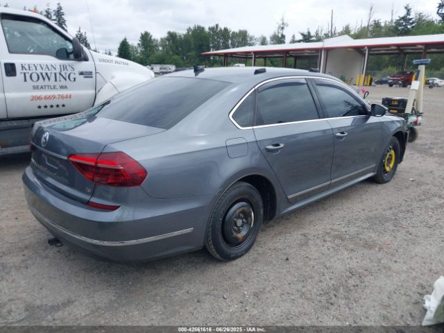 2017 VOLKSWAGEN PASSAT 1VWBT7A30HC037641 Photo 3