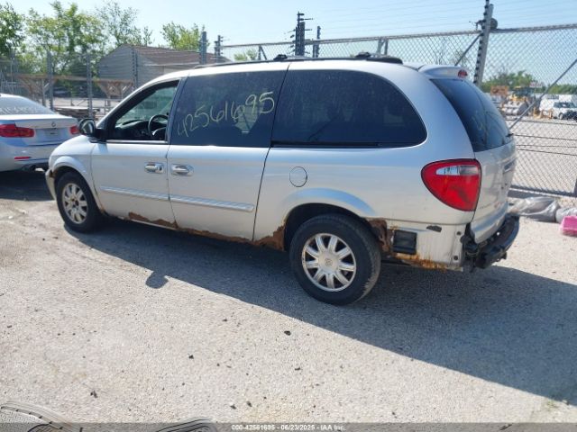 2004 CHRYSLER TOWN & COUNTRY 2C4GP54L34R603998 Photo 2