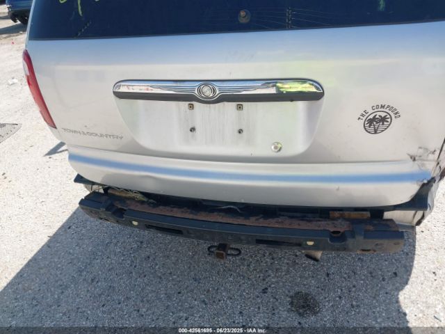 2004 CHRYSLER TOWN & COUNTRY 2C4GP54L34R603998 Photo 5