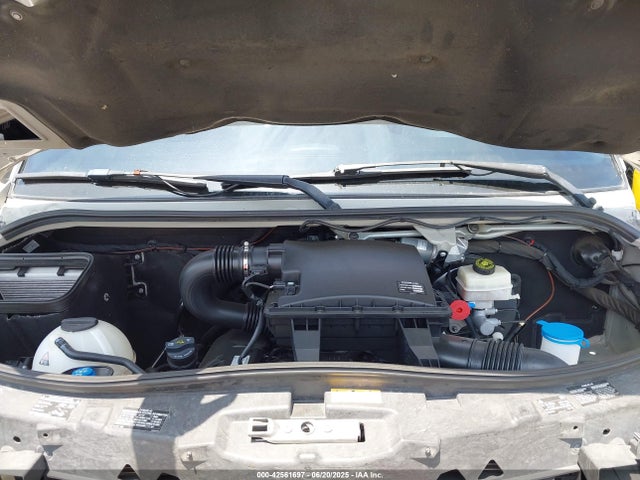 WDZFE7CD8HP512871 Mercedes-Benz om642