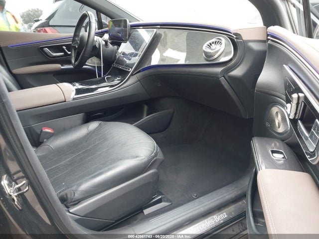 W1KCG2DB0PA032988 Mercedes-Benz ed