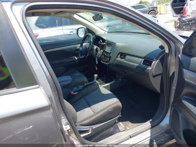 2017 MITSUBISHI OUTLANDER JA4AD2A36HZ032921 Photo 4