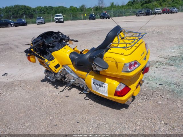2010 HONDA GL1800 1HFSC47H4AA903983 Photo 2