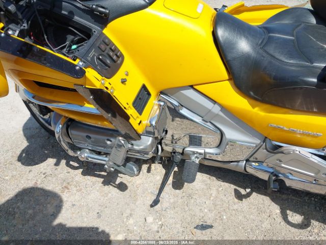 2010 HONDA GL1800 1HFSC47H4AA903983 Photo 8