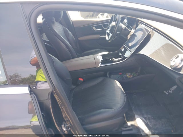 W1KCG2DBXPA028110 Mercedes-Benz ed