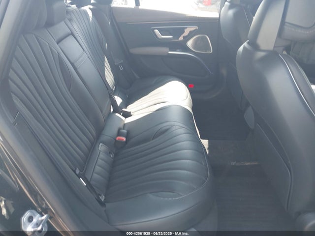W1KCG2DBXPA028110 Mercedes-Benz ed