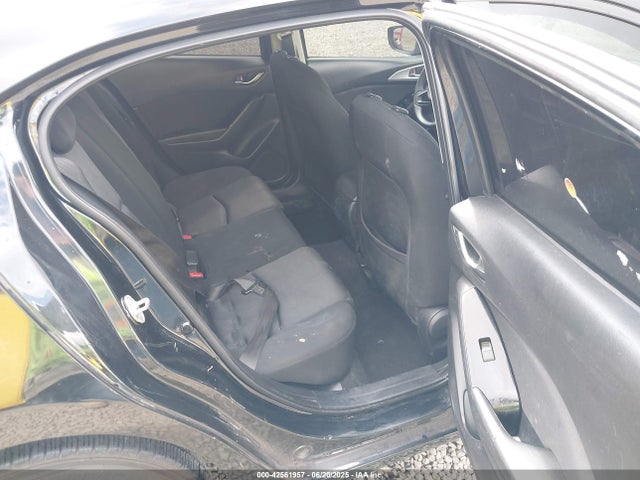 3MZBN1U7XHM157287 Mazda pe