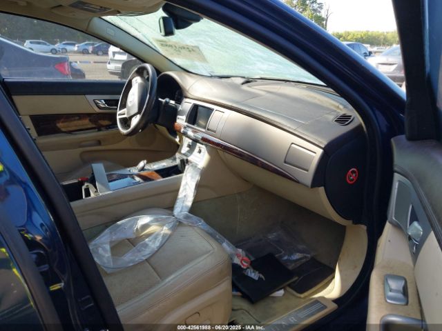 2010 JAGUAR XF SAJWA0GB2ALR78189 Photo 4