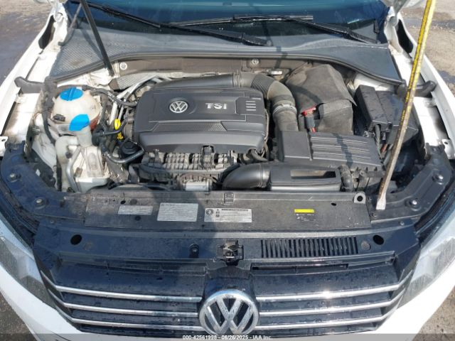 1VWAT7A35EC117895 Volkswagen 2014
