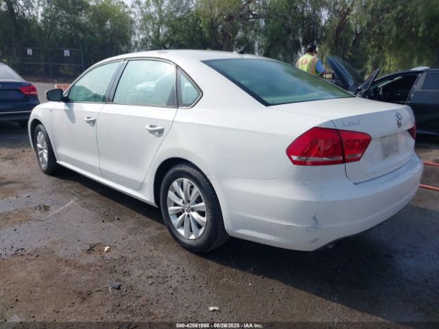1VWAT7A35EC117895 Volkswagen 2014