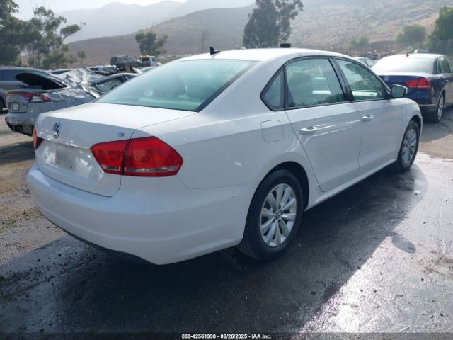 1VWAT7A35EC117895 Volkswagen 2014
