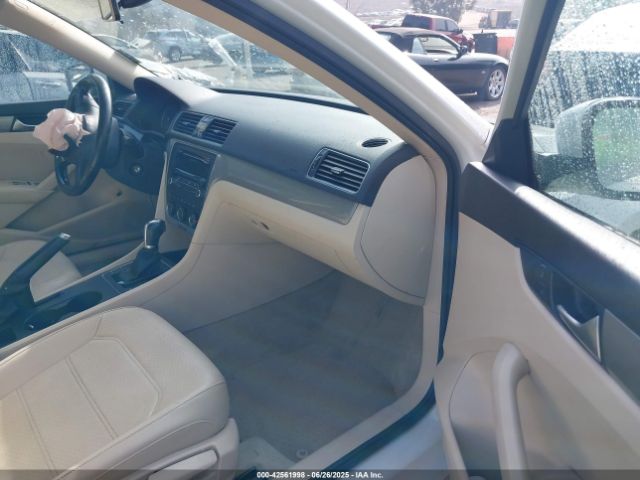 1VWAT7A35EC117895 Volkswagen 2014
