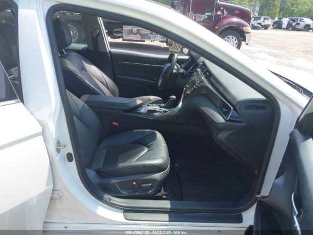 2019 TOYOTA CAMRY 4T1B61HK1KU844428 Photo 4