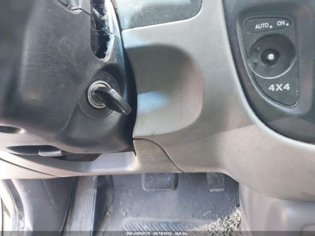 2002 FORD ESCAPE 1FMYU02132KA46180 Photo 10