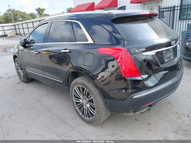 2018 CADILLAC XT5 1GYKNFRS4JZ177059 Photo 2