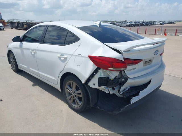 5NPD84LF8HH083158 Hyundai 2017