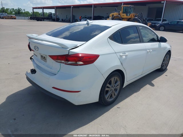 5NPD84LF8HH083158 Hyundai 2017