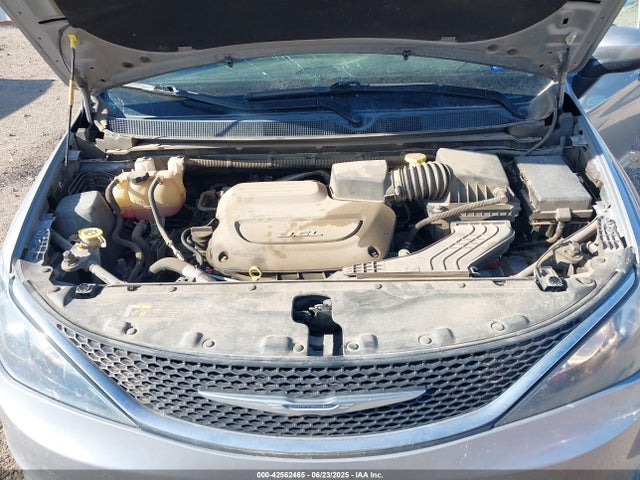Chrysler Pacifica 2017 2C4RC1DG6HR514982 Image 10
