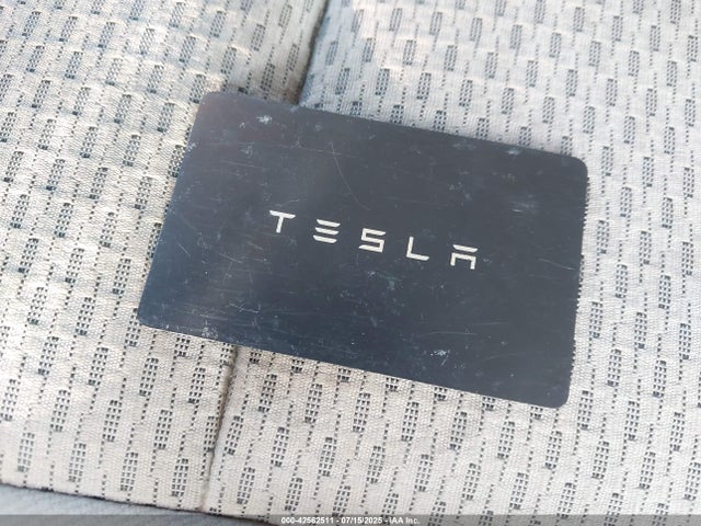 2025 TESLA MODEL Y 7SAYGDED7SA370741 Photo 10