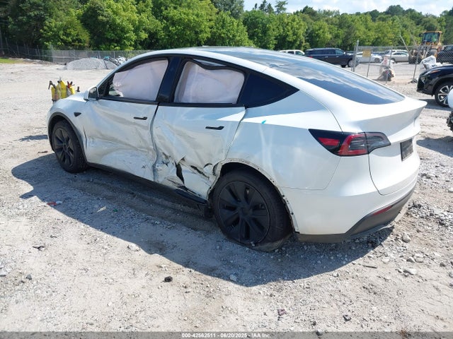 2025 TESLA MODEL Y 7SAYGDED7SA370741 Photo 2