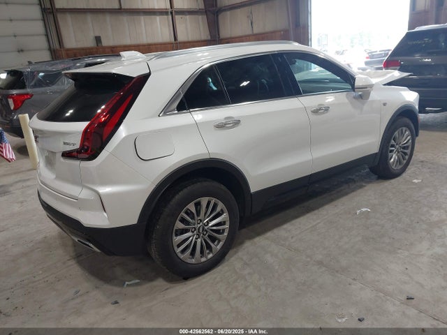 2024 CADILLAC XT4 1GYFZDR47RF206465 Photo 3
