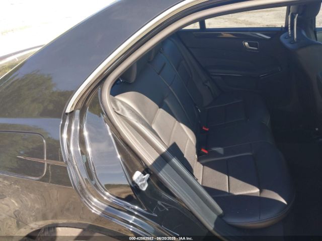 2016 MERCEDES-BENZ E 350 WDDHF5KB1GB214111 Photo 7