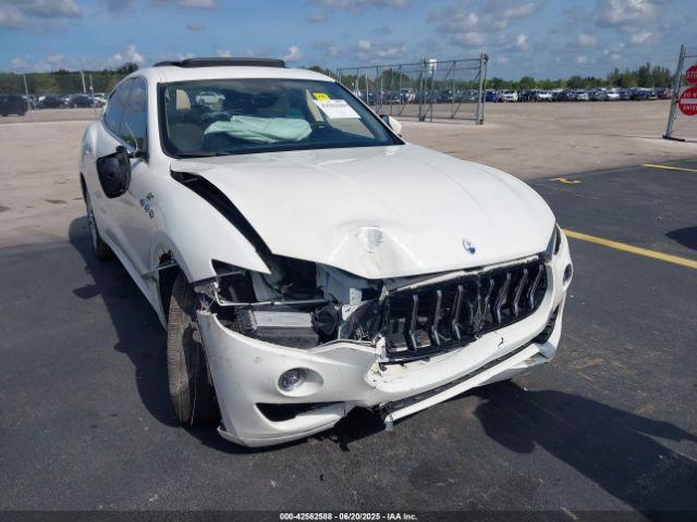 2022 MASERATI LEVANTE ZN661XUA7NX383130 Photo 5