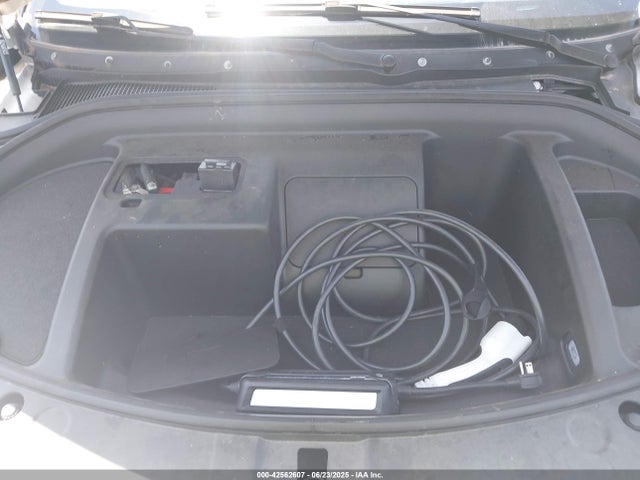 Vinfast Vf 8 2024 RLLV1AEB7RH004473 Image 10