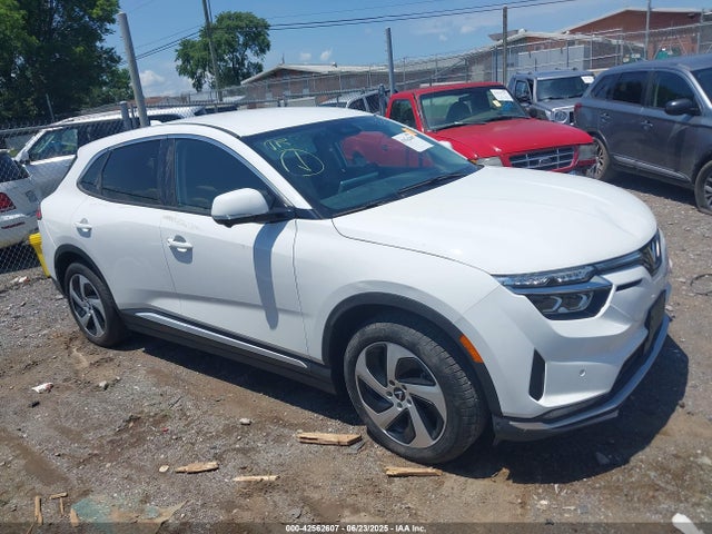 Vinfast Vf 8 2024 RLLV1AEB7RH004473 Image 13