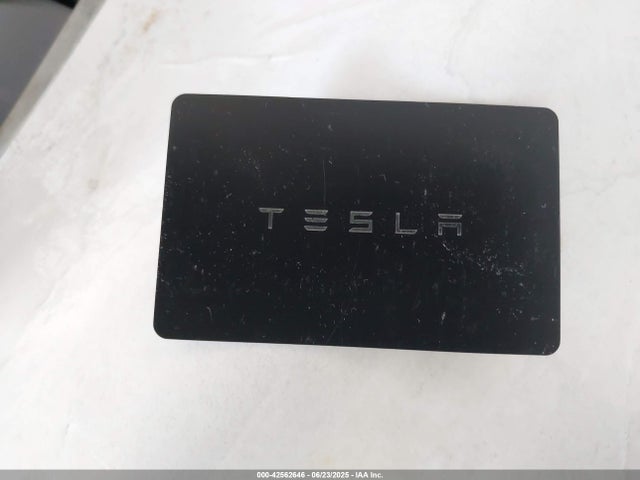 2025 TESLA MODEL Y 7SAYGDED1SF271657 Photo 10